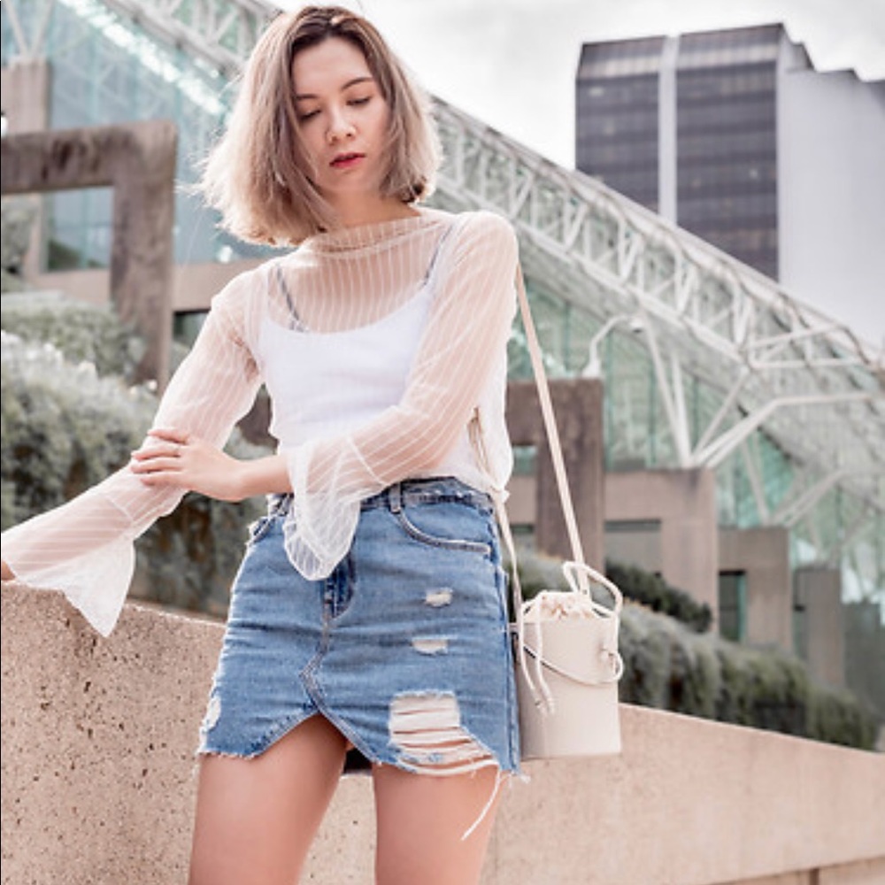 Zara distressed denim skirt